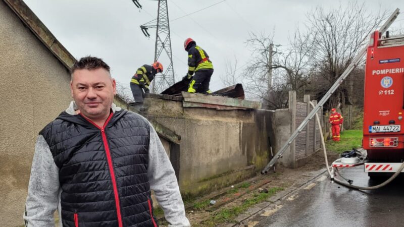 Pompier aflat în timpul liber a salvat de la incendiu o casă