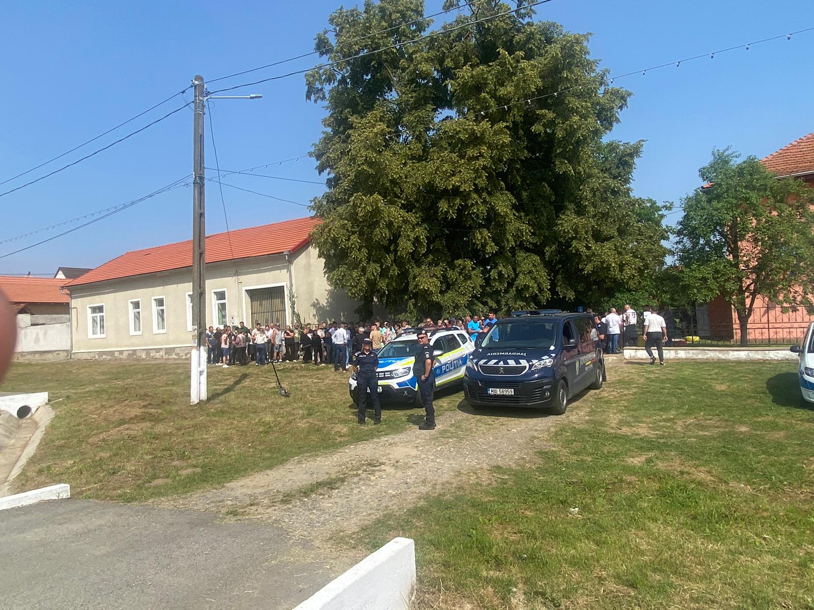 Poliția și Jandarmeria au reacționat în cazul „flotanților” la Zorlențu Mare! Nouă dosare penale pentru „flotanți”, pentru fals în declarații, fals material în înscrisuri sub semnătură privată, uz de fals