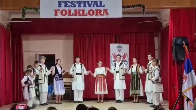 Ansamblul folcloric Voința din Răcășdia – recital la scenă deschisă în Voivodina