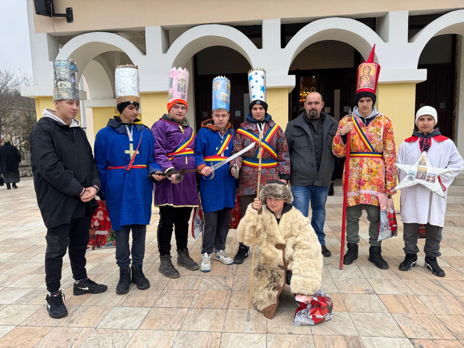 Copiii Târnovei respectă tradițiile de Crăciun!